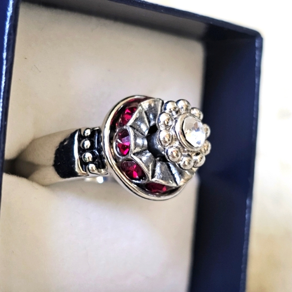 Elegant Silver and Red Gemstone Ring